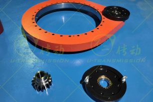 不二傳動生產(chǎn)的直齒回轉(zhuǎn)驅(qū)動是由哪些零件組成的？介紹與分析