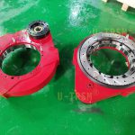 從側面安裝固定的豎直支撐回轉驅動